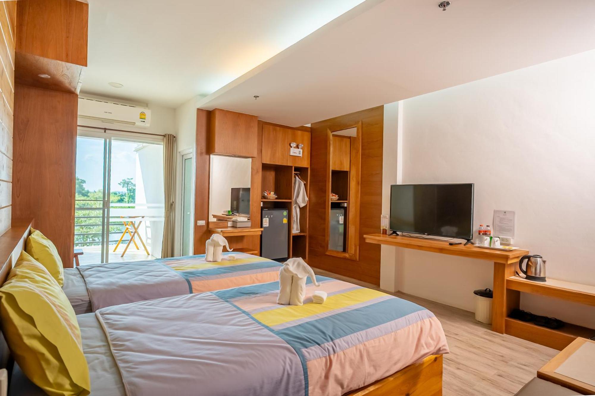 Tamnanpar Resort Ban Phe Exterior photo